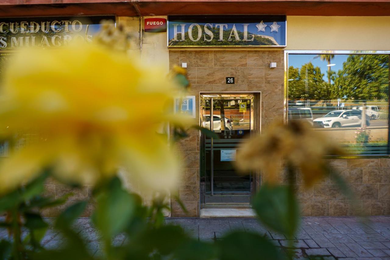 Hostal Acueducto Los Milagros メリダ エクステリア 写真