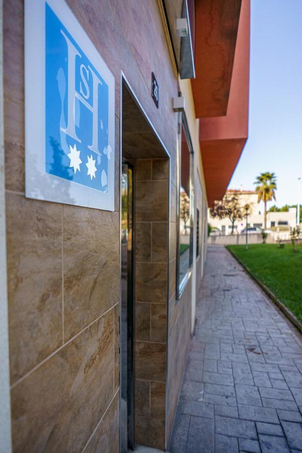 Hostal Acueducto Los Milagros メリダ エクステリア 写真