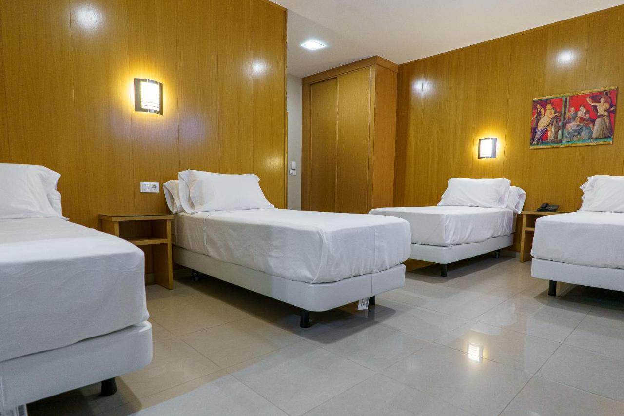 Hostal Acueducto Los Milagros メリダ エクステリア 写真
