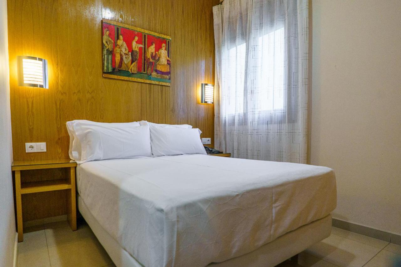 Hostal Acueducto Los Milagros メリダ エクステリア 写真