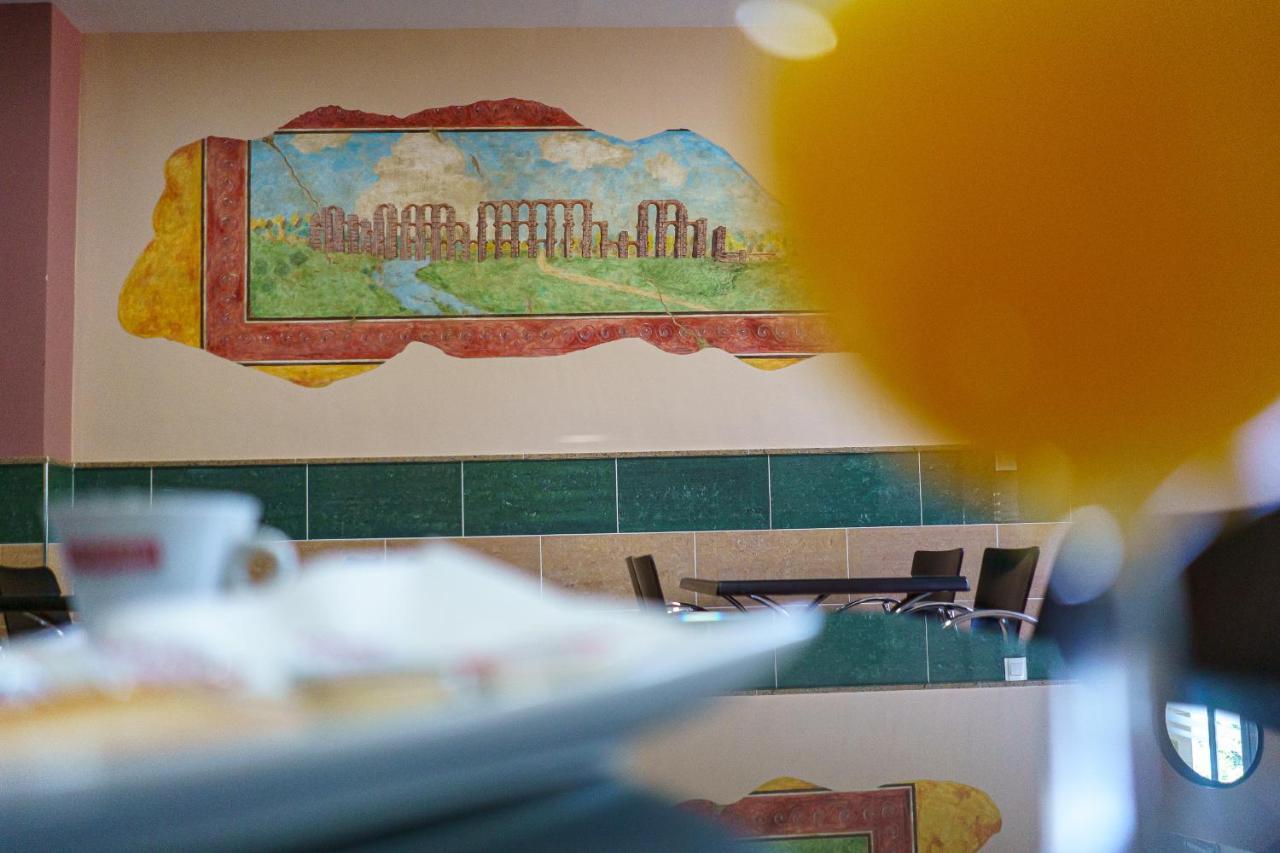 Hostal Acueducto Los Milagros メリダ エクステリア 写真