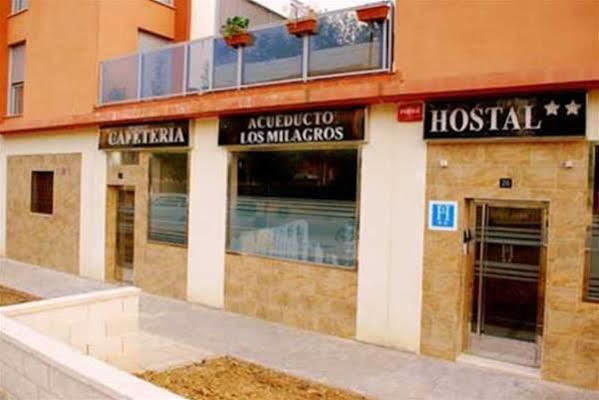 Hostal Acueducto Los Milagros メリダ エクステリア 写真